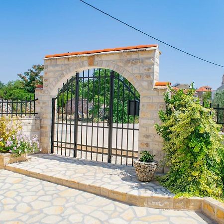 Apartments Solta Gornje Selo ภายนอก รูปภาพ