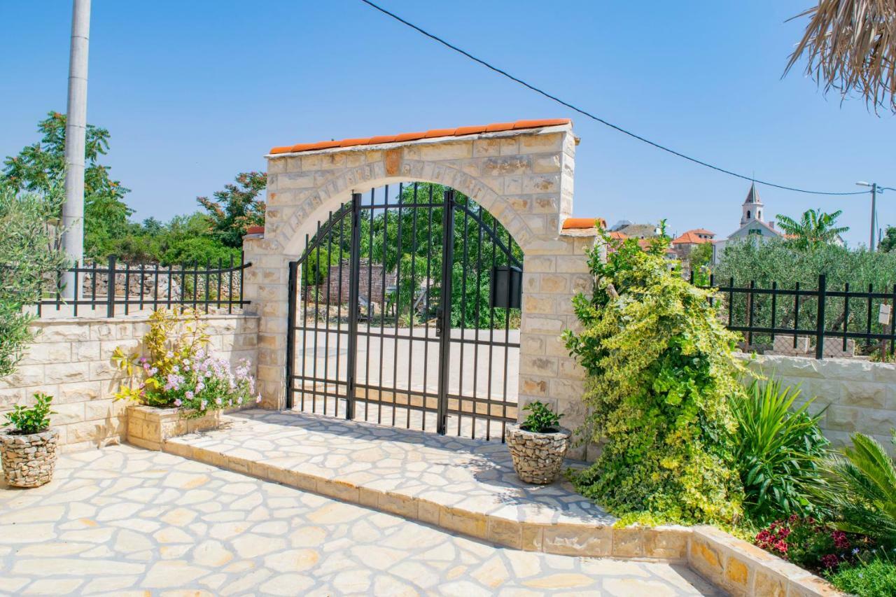 Apartments Solta Gornje Selo ภายนอก รูปภาพ